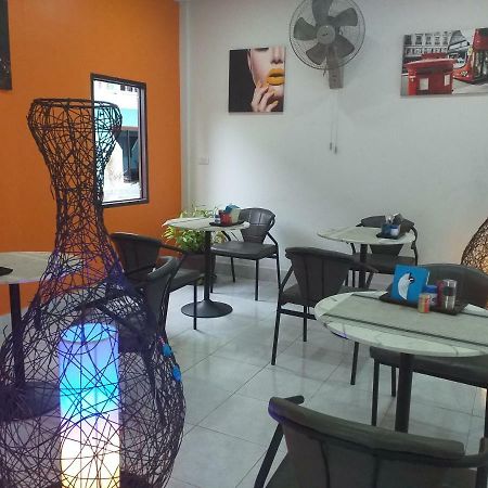 Valero Guesthouse Phuket Exterior foto