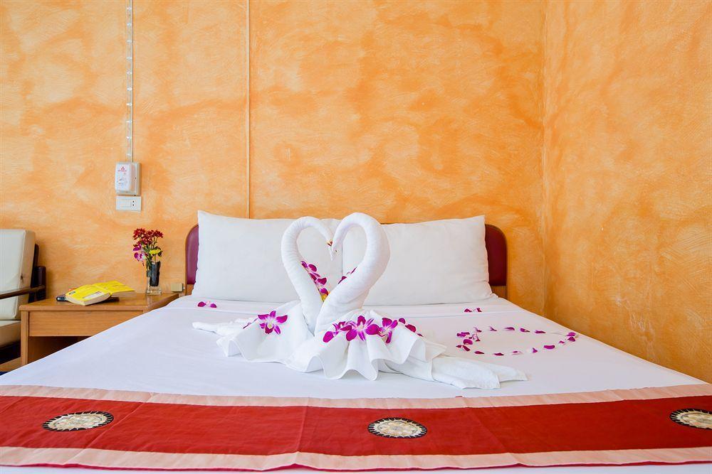 Valero Guesthouse Phuket Exterior foto