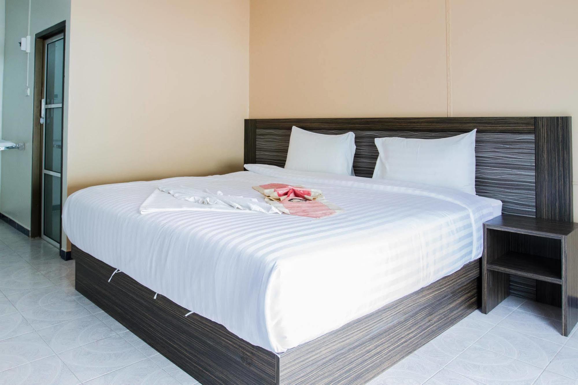 Valero Guesthouse Phuket Exterior foto
