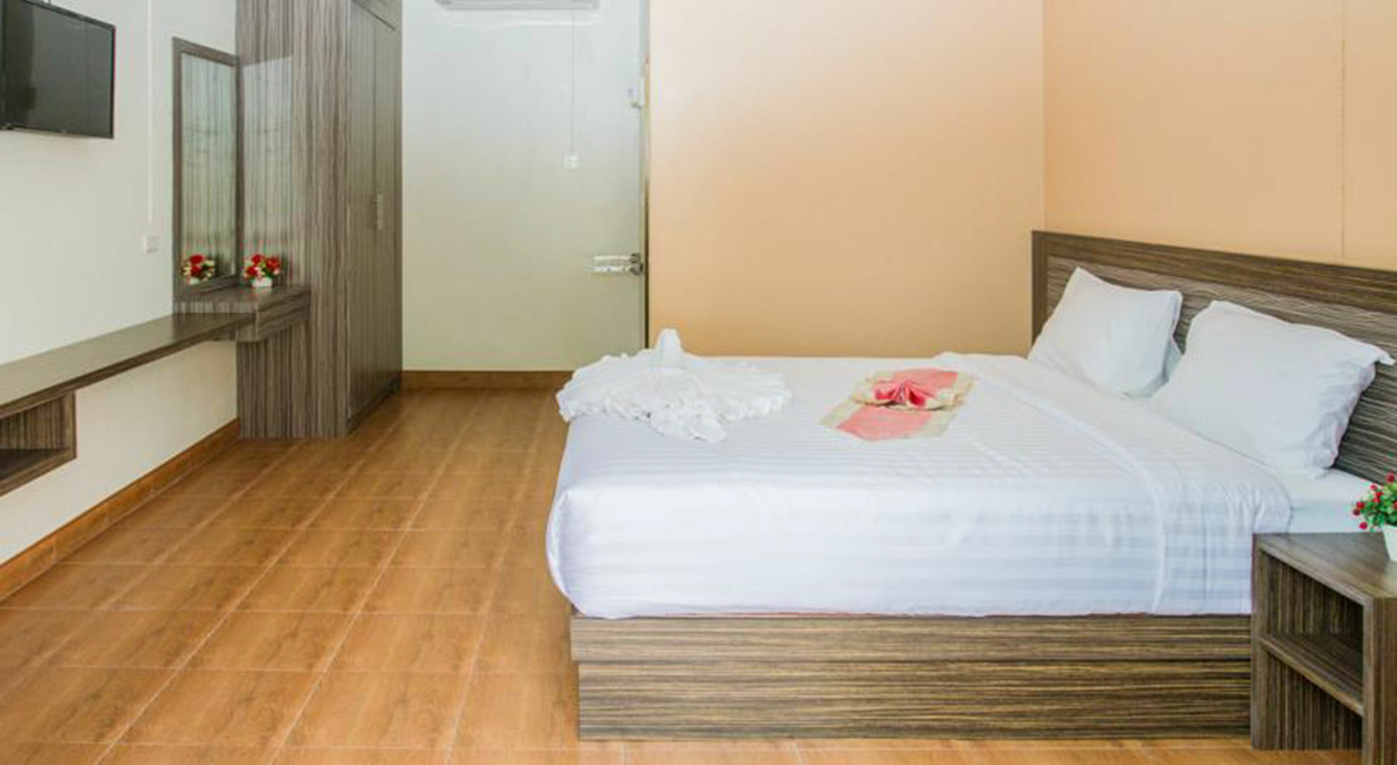 Valero Guesthouse Phuket Exterior foto